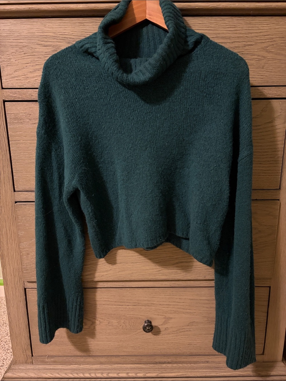 Cowl neck Cropped Sweater in Dark Green